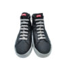 Deportivas Camper chico en Negro frente con cordones blancos